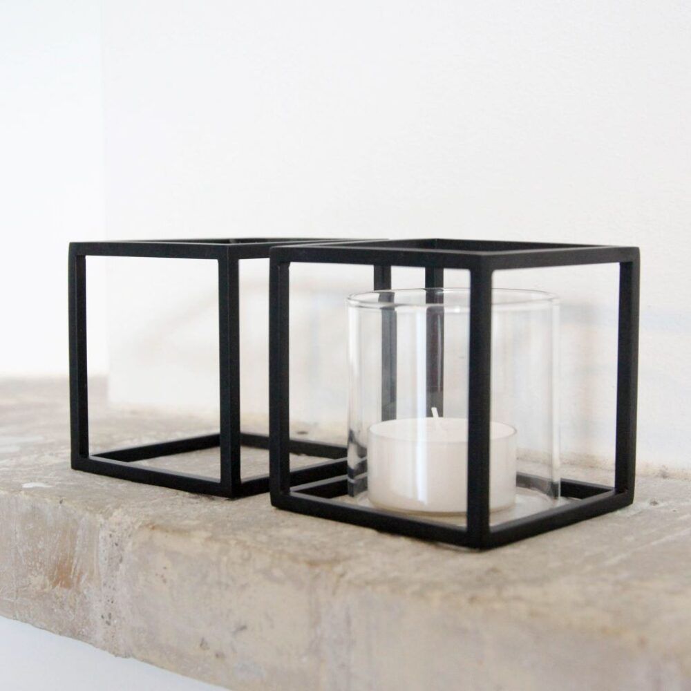 deko-cube-i-sort-metal-med-lys-orskov