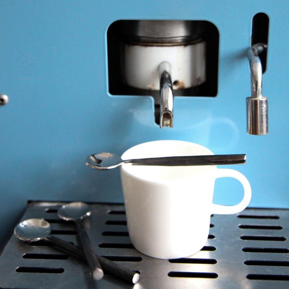 espressoskeer-ved-kaffemaskine-orskov